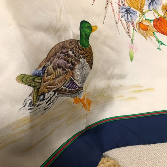 GUCCI Vintage Pheasants & Flowers Silk Scarf-Rolled/Stitched Edges - Picture 4 of 8